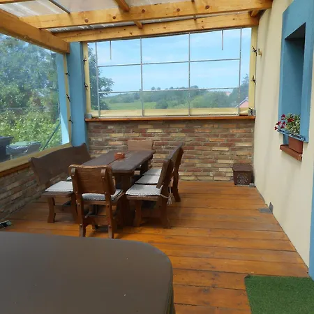 Pod Vezi Apartment Zaječí